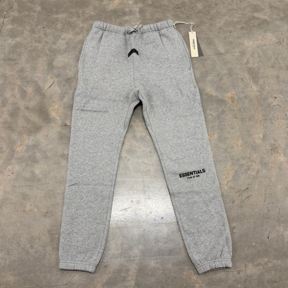 Fear of God Essentials SS22 'Dark Oatmeal' Cuffed Sweatpants Size XXS - Picture 3 of 7